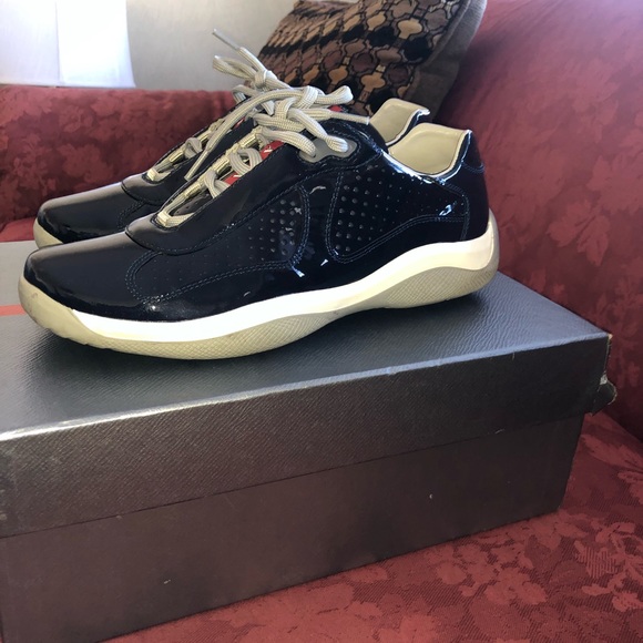 Men’s Prada’s - Picture 4 of 8